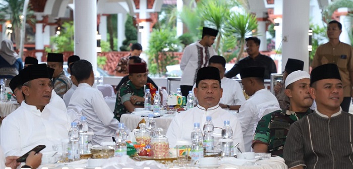 Bupati  Buka Puasa Bersama Anggota  DPRD Provinsi Riau Dapil Rohul