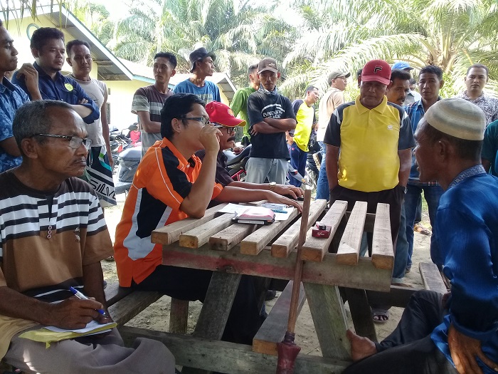 Tim Ahli Biologi UMRI Pantau Limbah PKS PT SRM di Rohil, Puluhan Warga Juga Ikut Datang, Diduga...
