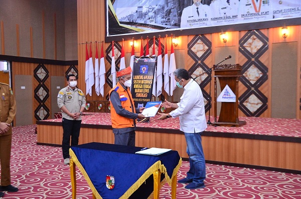 Bapenda Pekanbaru Lakukan Penandatanganan dan Penyerahan SPPT PBB-P2 Tol Pekanbaru-Dumai