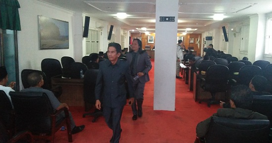 Fraksi  Gerindra Walk Out dari Rapat Paripurna Pengesahan RAPBD-P Rohil, Ini Penyebabnya...