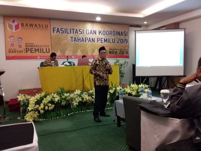 2 Bulan Masa Kampanye, Bawaslu Se-Riau Tertibkan 563 APK