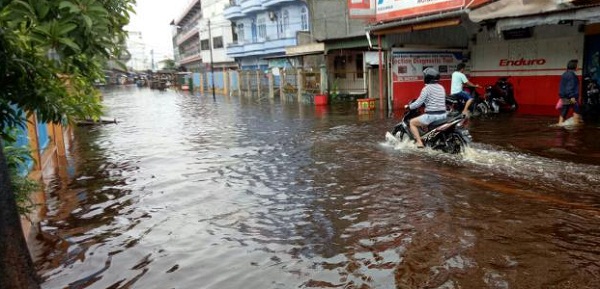 Tahun Baru, Kota Selatpanjang dan Beberapa Kecamatan di Meranti Kebanjiran