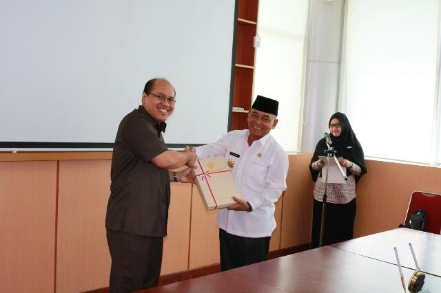 Bupati Harris Terima LHP dari BPK Perwakilan Riau