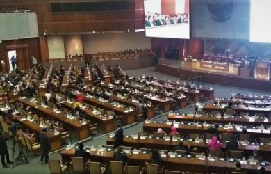 Waduh! Baru Juga Dilantik, Separuh Lebih Anggota DPR RI Sudah Bolos di Rapat Paripurna Perdana