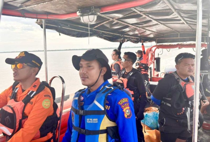 Tim SAR Gabungan Perluas Pencarian ABK KM Makmur Jaya 89 yang Hilang di Perairan Bengkalis