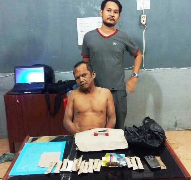 SIMPAN 16 PAKET GANJA KERING, Buruh di Siak Diciduk Polisi