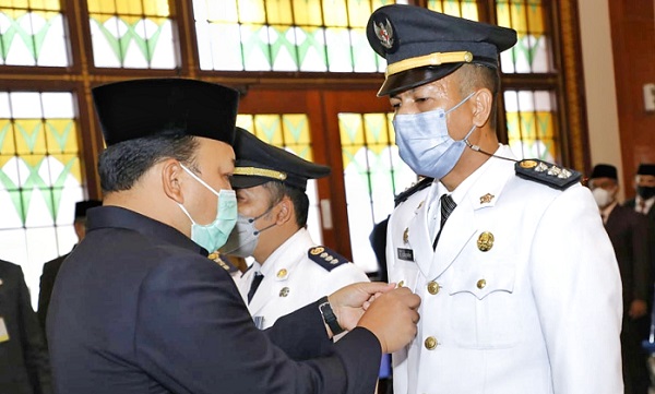 Husni Merza Melantik 88 orang Pejabat Administrator  dan Pengawas, Ini Nama-namanya...