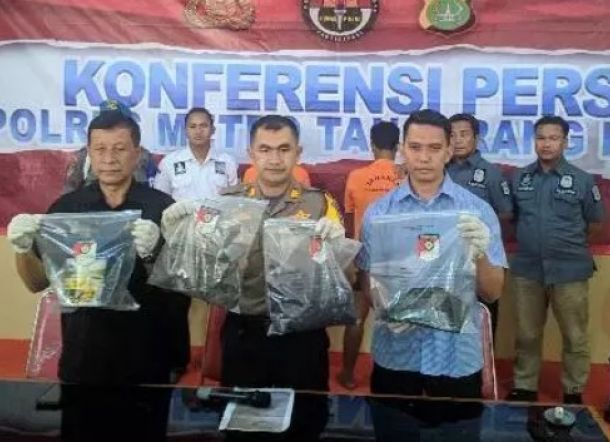 Polisi Tangkap Pelaku Penyiram Air Keras ke Guru Ngaji, 'Saya Kesal Difitnah Bawa Lari Istrinya Pak'