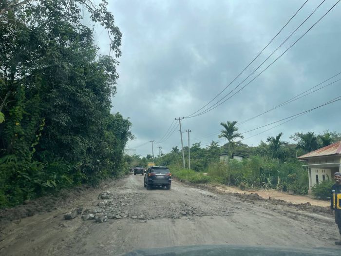 Jalan Rusak Peranap-Kelayang: PUPR-PKPP Riau Libatkan Perusahaan Tambang untuk Perbaikan
