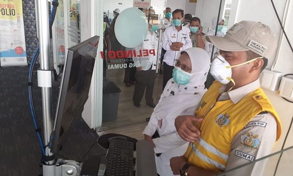 Kadiskes Riau Tinjau Alat Pendeteksi Virus Corona di Pelabuhan Dumai