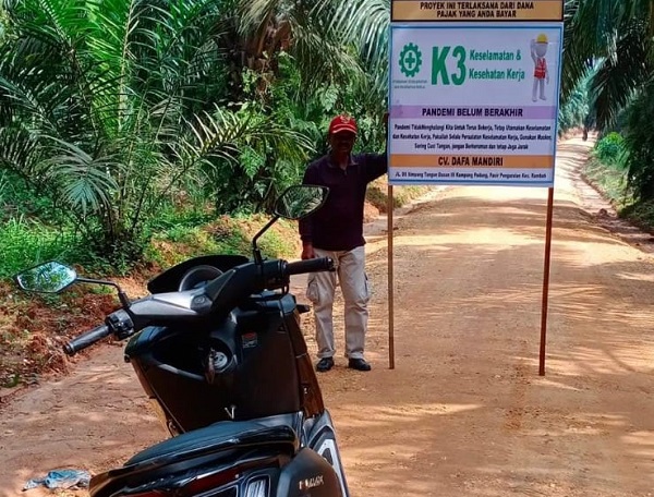 Pembangunan Jalan Usaha Perkebunan di Desa Sungai Kumango- Rohul Hampir Rampung