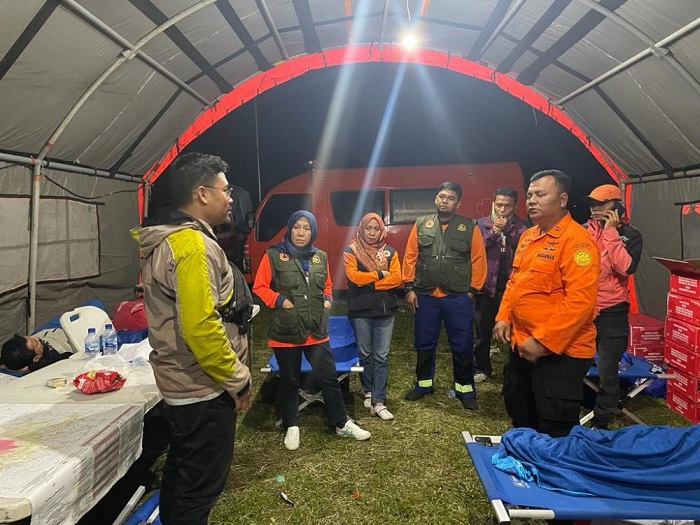 Pasca Erupsi, BPBD Riau Turunkan Tim ke Gunung Marapi Sumbar