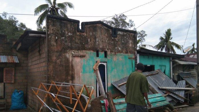 Tragis! Diamuk Angin Kencang, Bayi dalam Ayunan Sampai Terbawa Terbang Lalu Tersangkut di Atap Rumah Warga