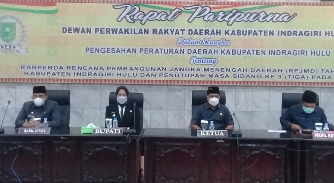 Suwardi Ritonga Pimpin Sidang  Paripurna Pengesahan Ranperda RPJMD Inhu  2021-2026
