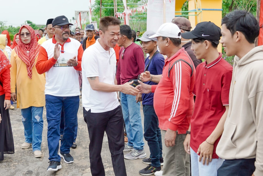Resmikan Permainan Rakyat Dihutan Kota, Bupati Rohil : Tetap Jaga Kekompakan