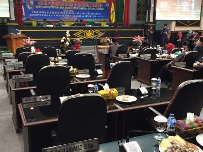 Golkar dan Demokrat Kosong, Paripurna PAW Anggota DPRD Pekanbaru Sepi