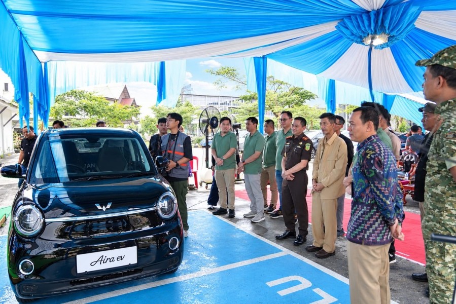 Langkah Nyata Menuju Energi Bersih, SPKLU Pertama di Polbeng Resmi Beroperasi