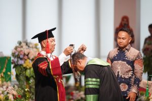 Gelar Senat Terbuka, UIR Kukuhkan Prof dr Fathurrahman Jadi Guru Besar ke-25