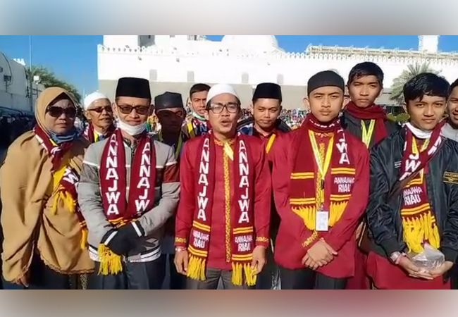 Dihadiahi Umrah, Pemenang MTQ Riau Ucapkan Terimakasih ke Gubernur Riau