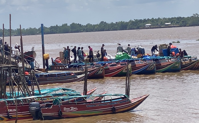 Pelabuhan Tembilahan Ramai Disinggahi Warga Luar Daerah