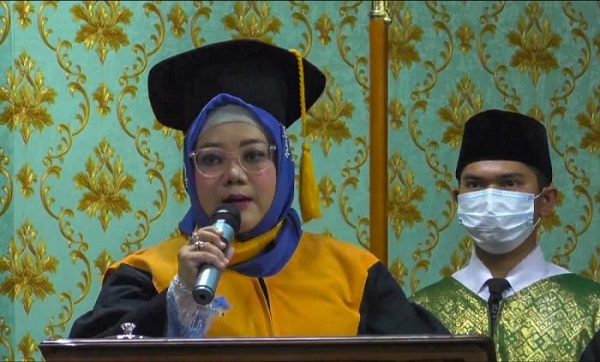 HEBAT! Perempuan Asal Selatpanjang Ini Jadi  Profesor IT Pertama di Riau