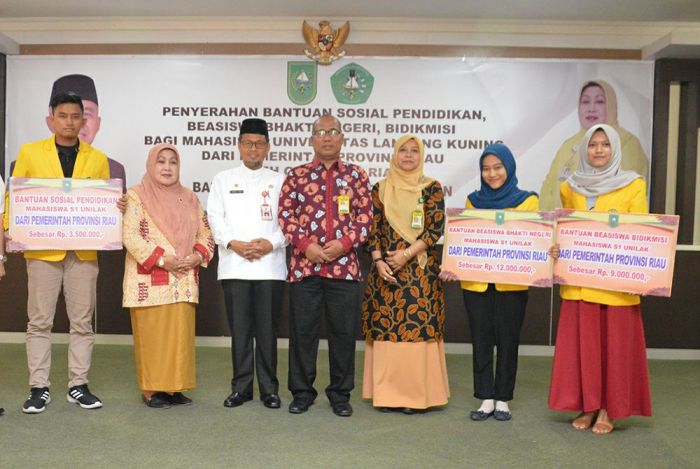 367 Mahasiswa Unilak Terima Bantuan Pendidikan dari Pemprov Riau