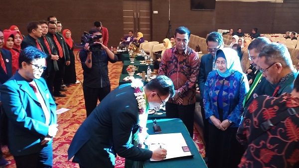 Wagubri Minta Dokter Tingkatkan Ilmu dan Pelayanan Masyarakat