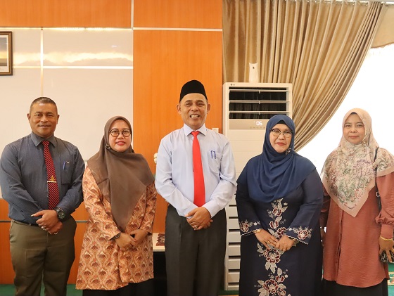 Bupati Inhil Terima Audiensi Rektor Universitas Abdurab, Siap Terapkan Teknologi Olah Sampah di Inhil
