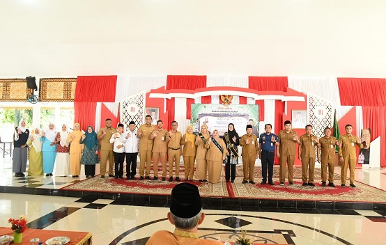 Bunda PAUD Bengkalis Tandatangani Komitmen Wajib Belajar Satu Tahun Prasekolah