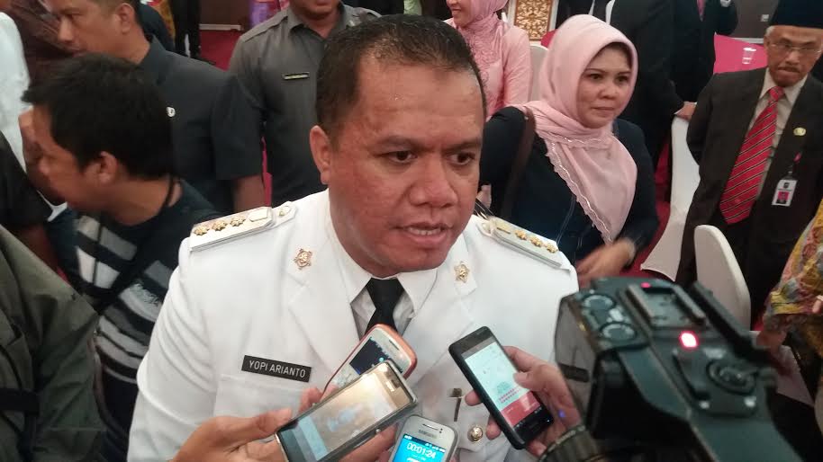 Bupati Inhu Ajak Warga Manfaatkan Lahan Tidur