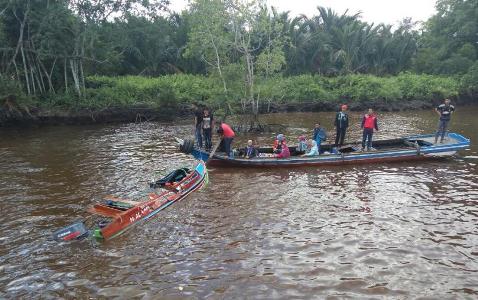 KARAM...Dua Speedboat Tabrakan di Mandah, 6 Penumpang Luka-luka Dilarikan ke Rumah Sakit