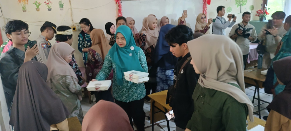 Program Makan Siang Gratis di Pekanbaru Tertunda, Ini Penyebabnya
