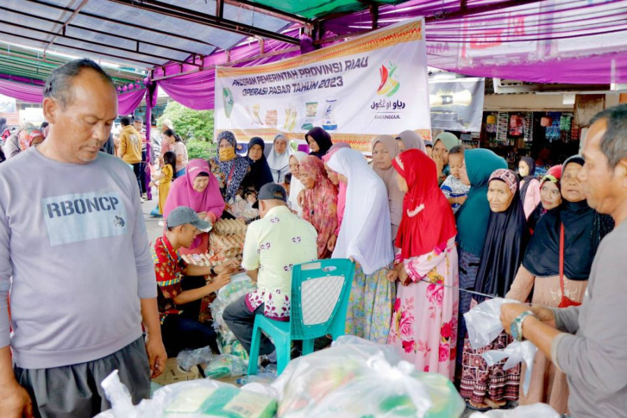 Pj Bupati Apresiasi Pasar Murah yang Digelar Pemprov Riau di Kampar