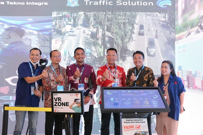 Sekda dan Kadis Kominfo Hadiri Forum Smart City di Surabaya