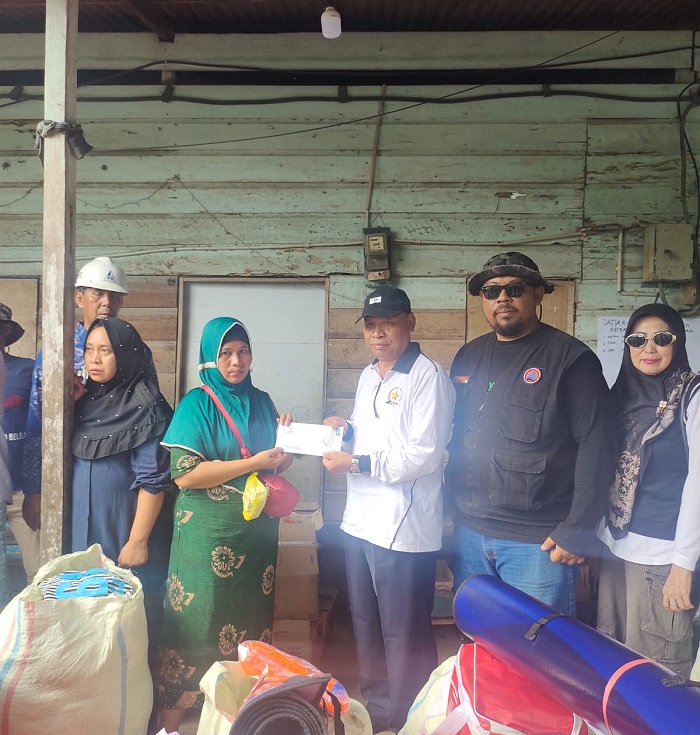 Pemkab Inhil Salurkan Bantuan untuk Korban Kebakaran Tanah Merah