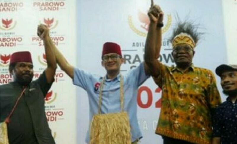 Penasehat Tujuh Kepala Suku Papua Temui Sandiaga Uno, 'Kalau Terpilih, Anggap Kami Keluarga, Merah di Kepala, Putih di Hati'