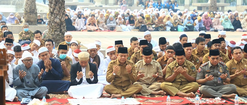 Pemkab dan Masyarakat  Rohul Gelar Shalat Istisqo