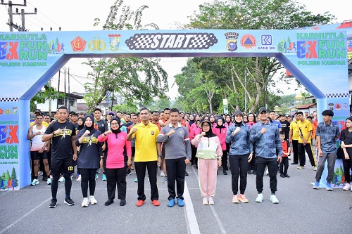 Bupati Kampar Lepas Peserta 5K Run And Walk Event Dalam Rangka Kesiapsiagaan Karhutla