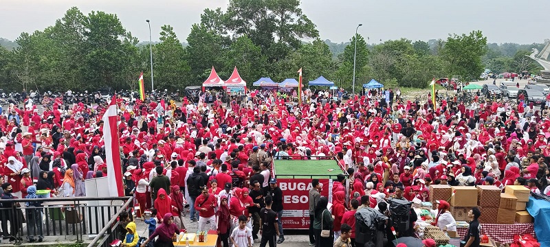 Ribuan Warga Pekanbaru Senam Hari Merdeka di Stadion Utama Riau