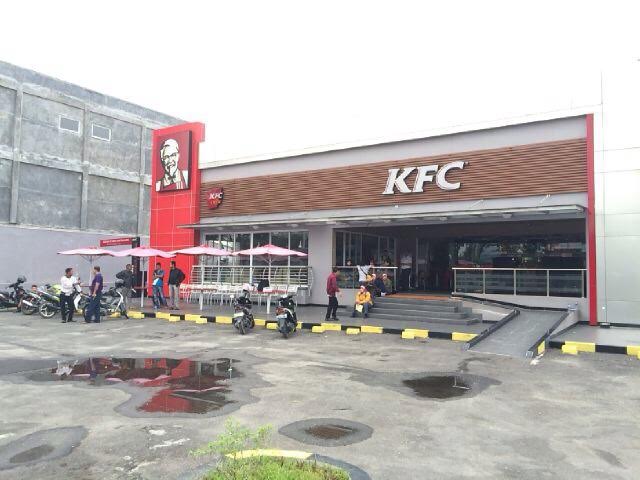 Penjaga Malah Pura-pura Tidur, Kawanan Rampok Santroni Resto KFC, Rp30 Juta Lenyap