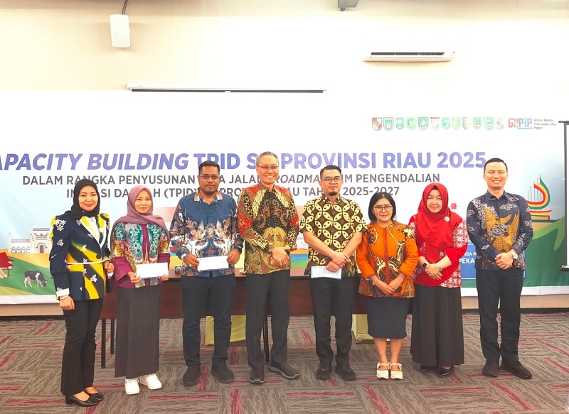 TPID Pekanbaru Penulis Terbaik Roadmap Pengendalian Inflasi Daerah 2025-2027
