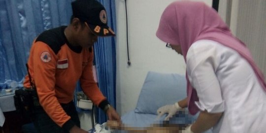 INNALILLAHI...Avanza 'Masuk' Kamar Tidur, Bocah di Padang Tewas Mengenasan, Anggota Keluarganya Luka, Rumah Hancur