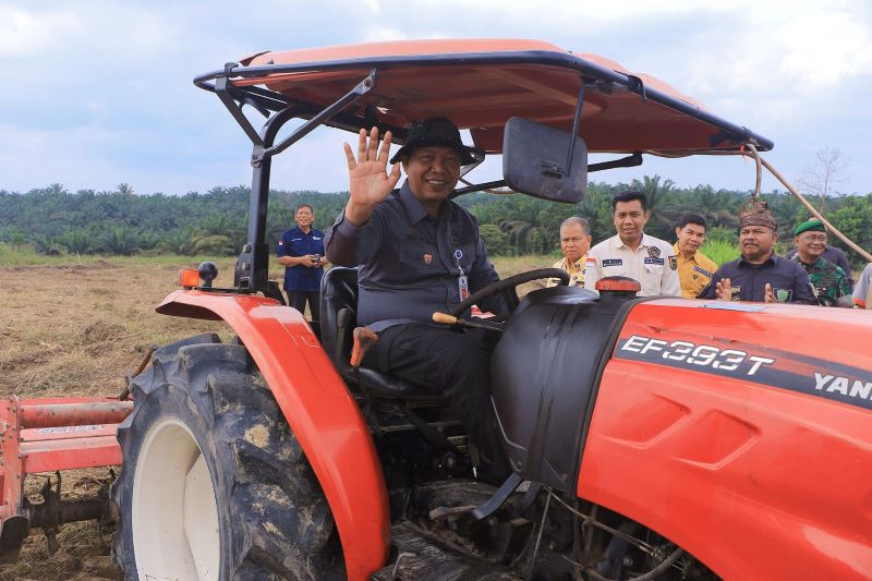 Sekdako Pekanbaru Tinjau Lahan Tempat Pengolahan Sampah Terpadu