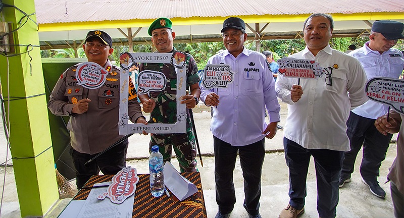 Bupati  dan Forkopimda Siak Tinjau Pelaksanaan Pemilu di Minas- Tualang- Kandis