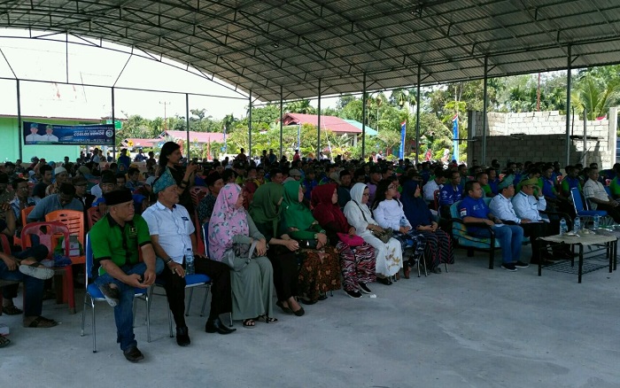 Disambut Ratusan Warga Rupat di Pelabuhan Batu Panjang, Firdaus Terharu, Begini Katanya...