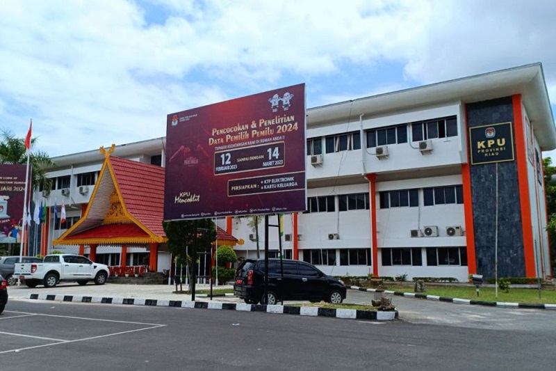 Pleno Tingkat Provinsi, Polisi Tingkatkan Pengamanan di Kantor KPU Riau Jalan Gajah Mada