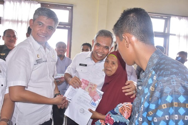 383 Warga Tapung Terima BLT Kenaikan BBM