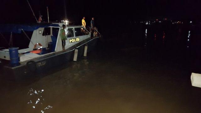 Malam-malam, Speedboat dan Pompong Tabrakan di Perairan Inhil, Dua Orang Hilang