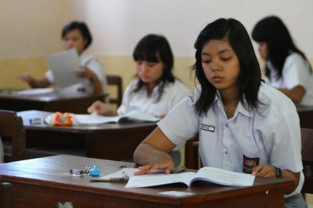 Hari Ini, 27.830 Siswa SMK di Riau Mengikuti Ujian Nasional