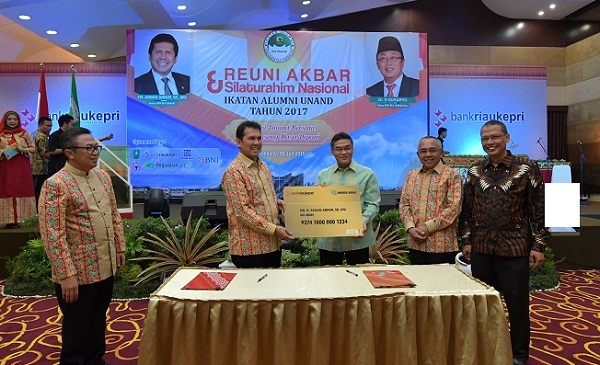 IKA Universitas Andalas- Bank Riau Kepri  Lakukan  Co-Branding